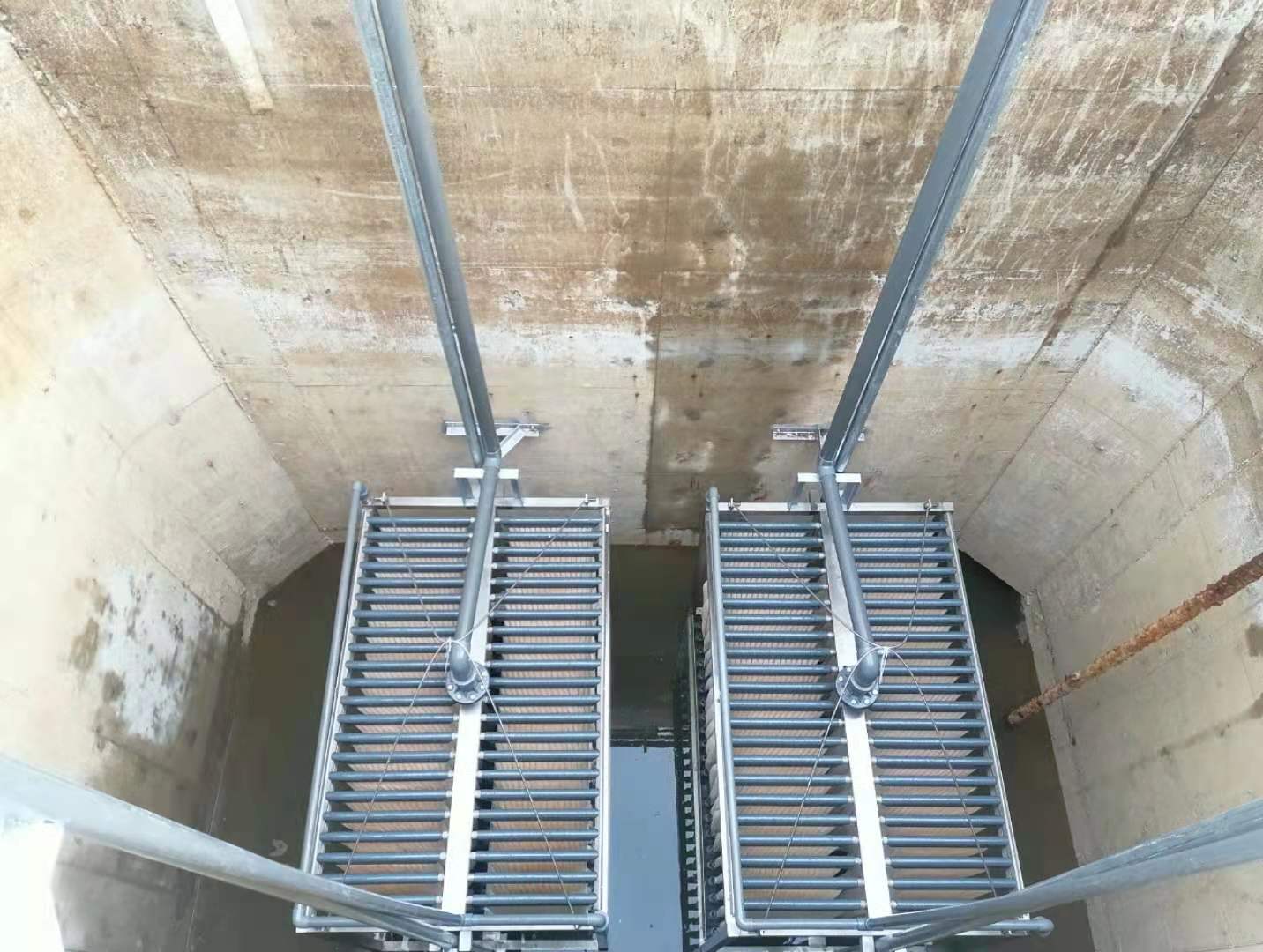 Effect of Sludge Viscosity on Submerged MBR Fouling